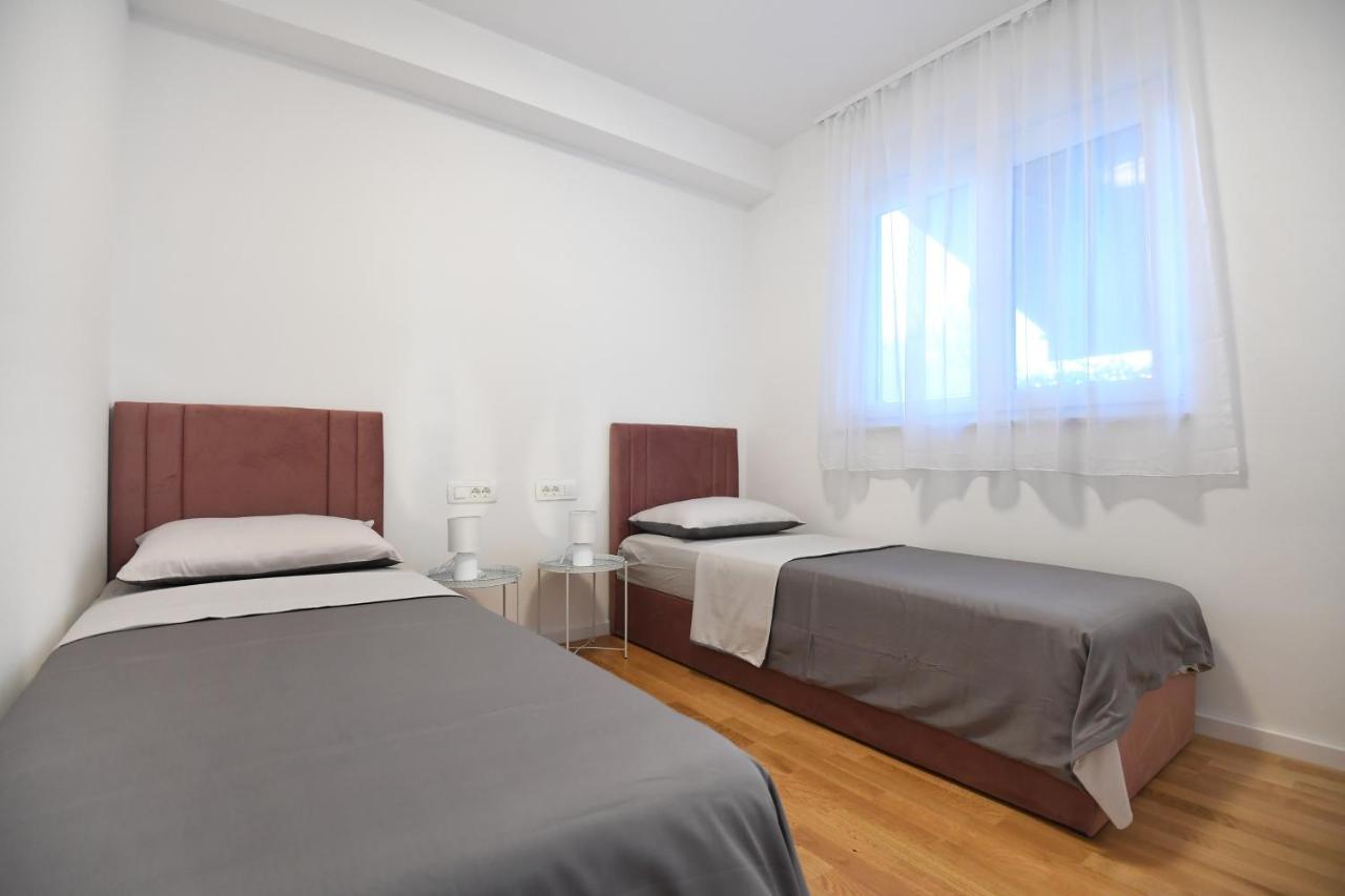 Garden Apartment Leoma With Free Parking! زادار المظهر الخارجي الصورة